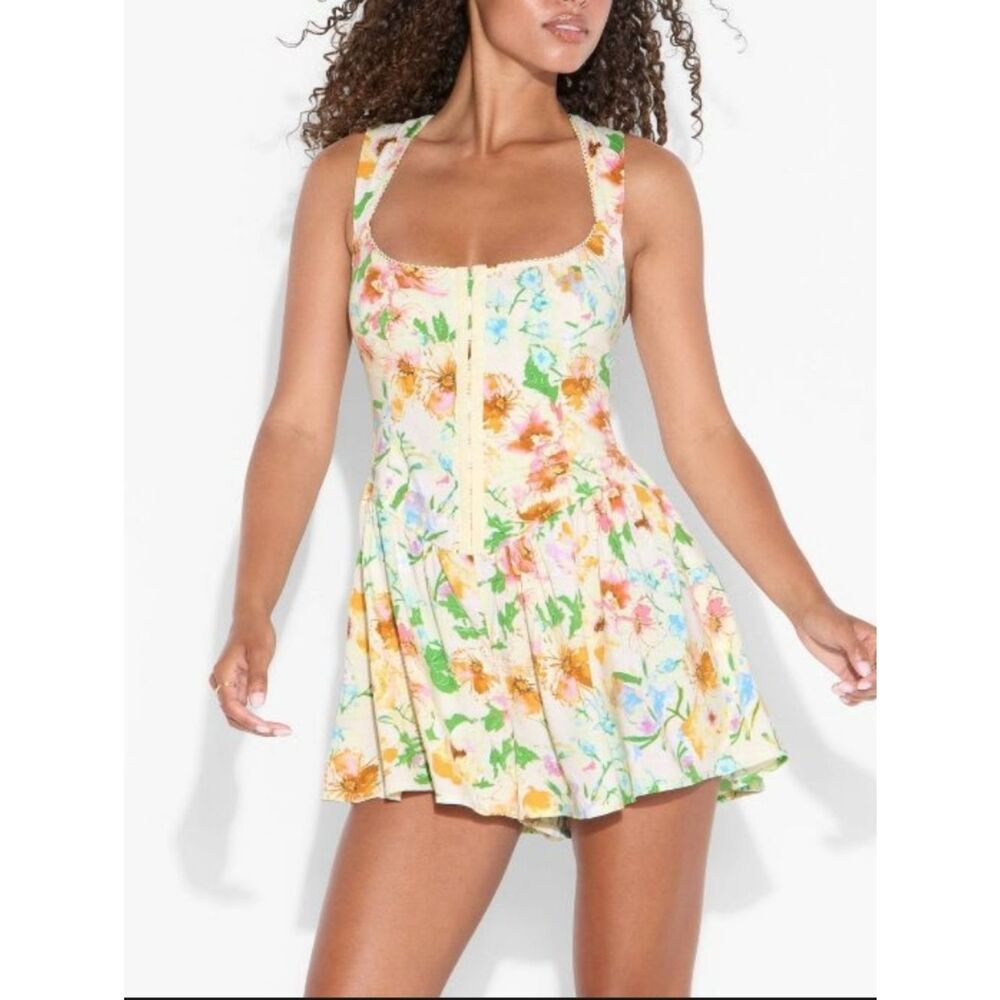 Wild Fable Floral Hook and Eye Romper Yellow Pastel Boho Cottagecore Sleeveless